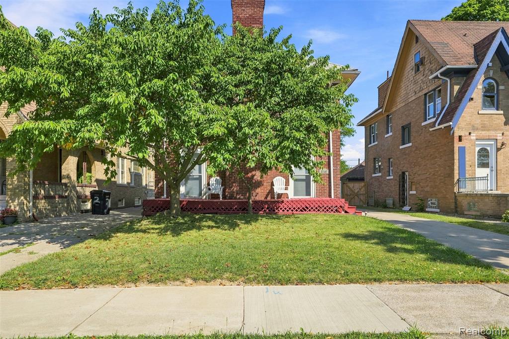 3210 Lawrence Street Property Photo 2