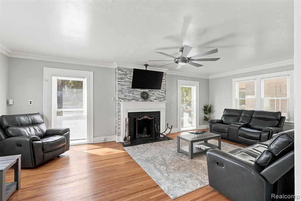 3210 Lawrence Street Property Photo 4