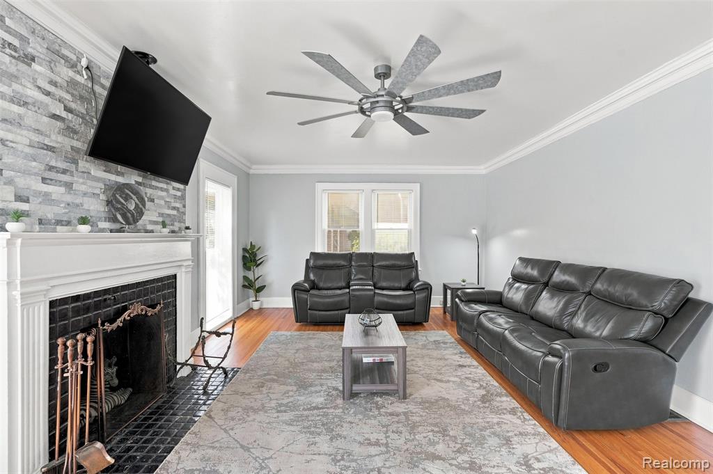 3210 Lawrence Street Property Photo 5