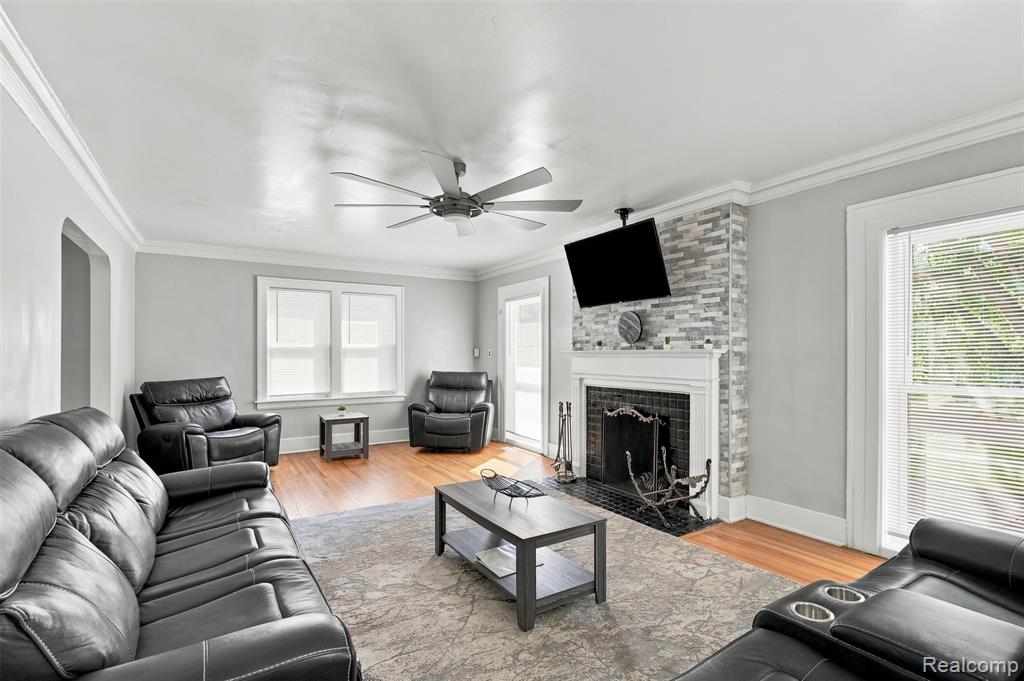 3210 Lawrence Street Property Photo 6