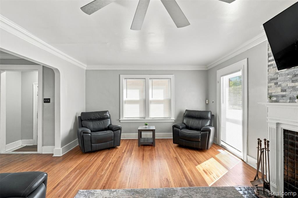 3210 Lawrence Street Property Photo 7