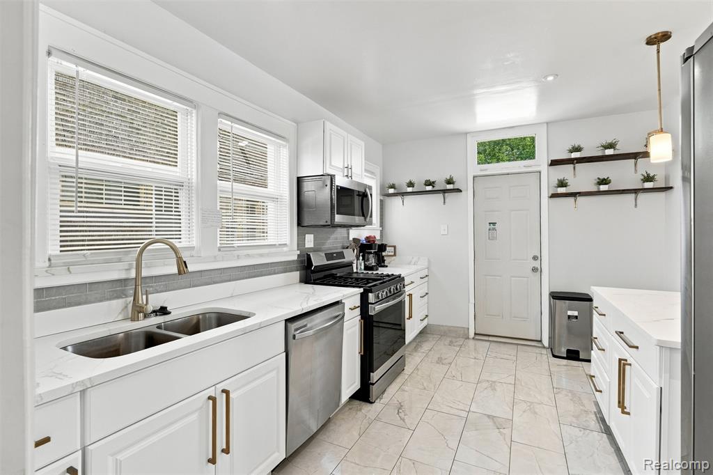 3210 Lawrence Street Property Photo 12