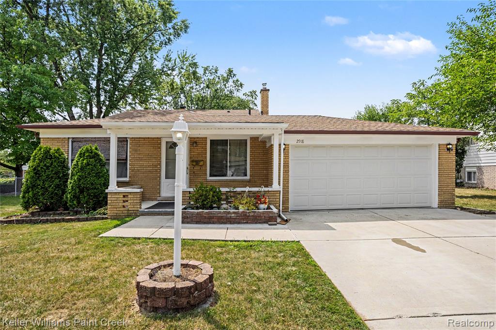 2918 Saratoga Drive Property Photo 2