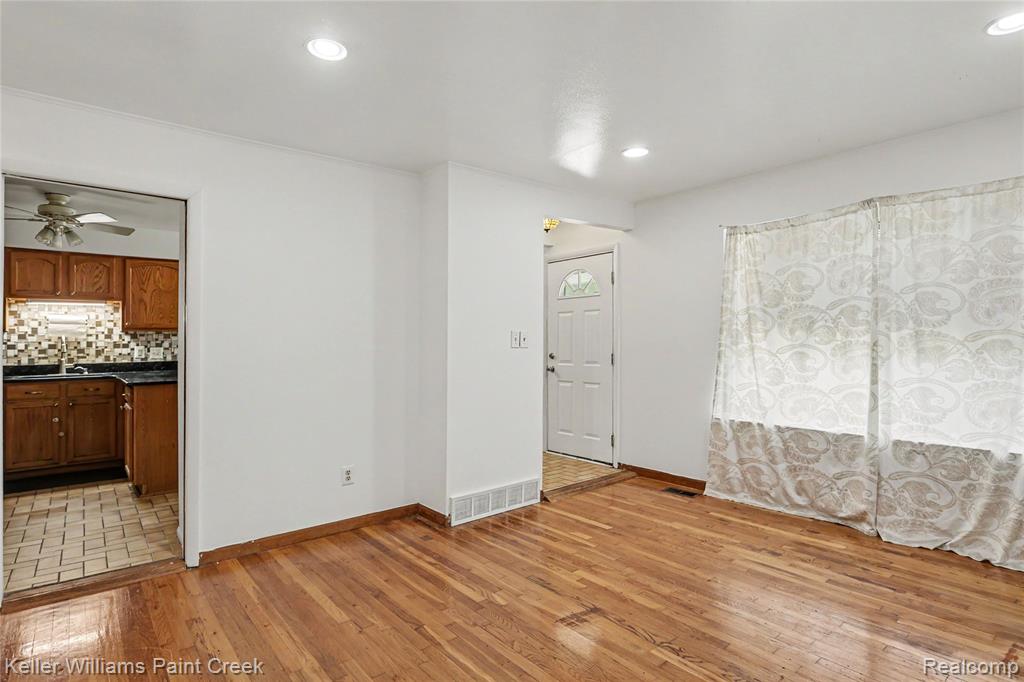 2918 Saratoga Drive Property Photo 8