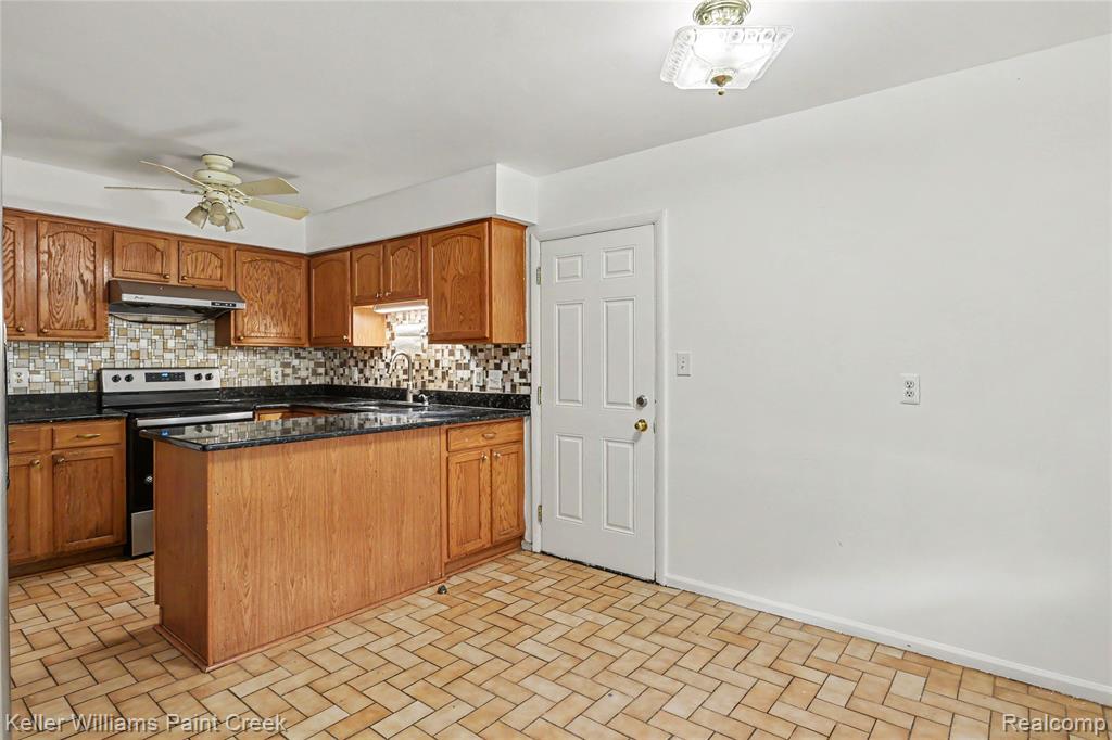2918 Saratoga Drive Property Photo 9