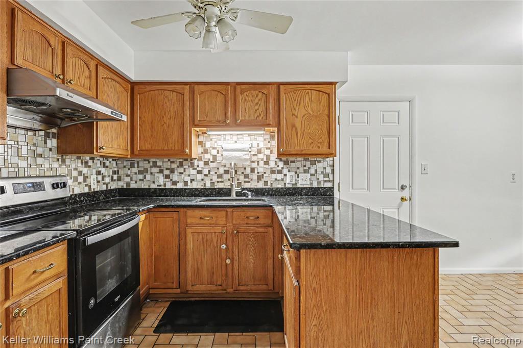 2918 Saratoga Drive Property Photo 11