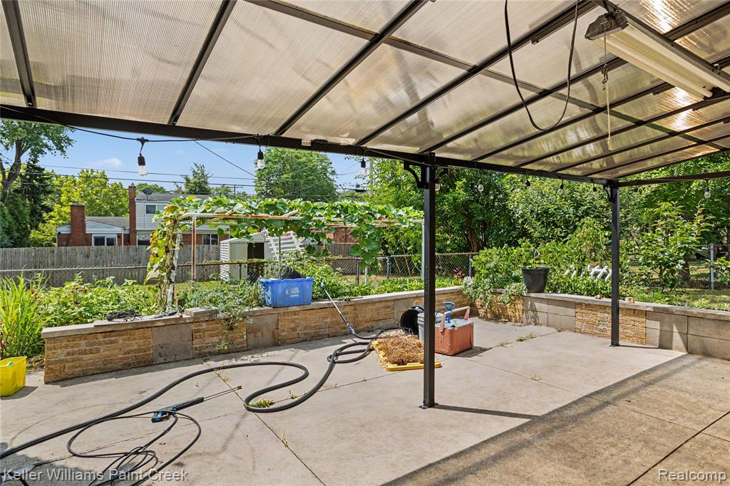 2918 Saratoga Drive Property Photo 24