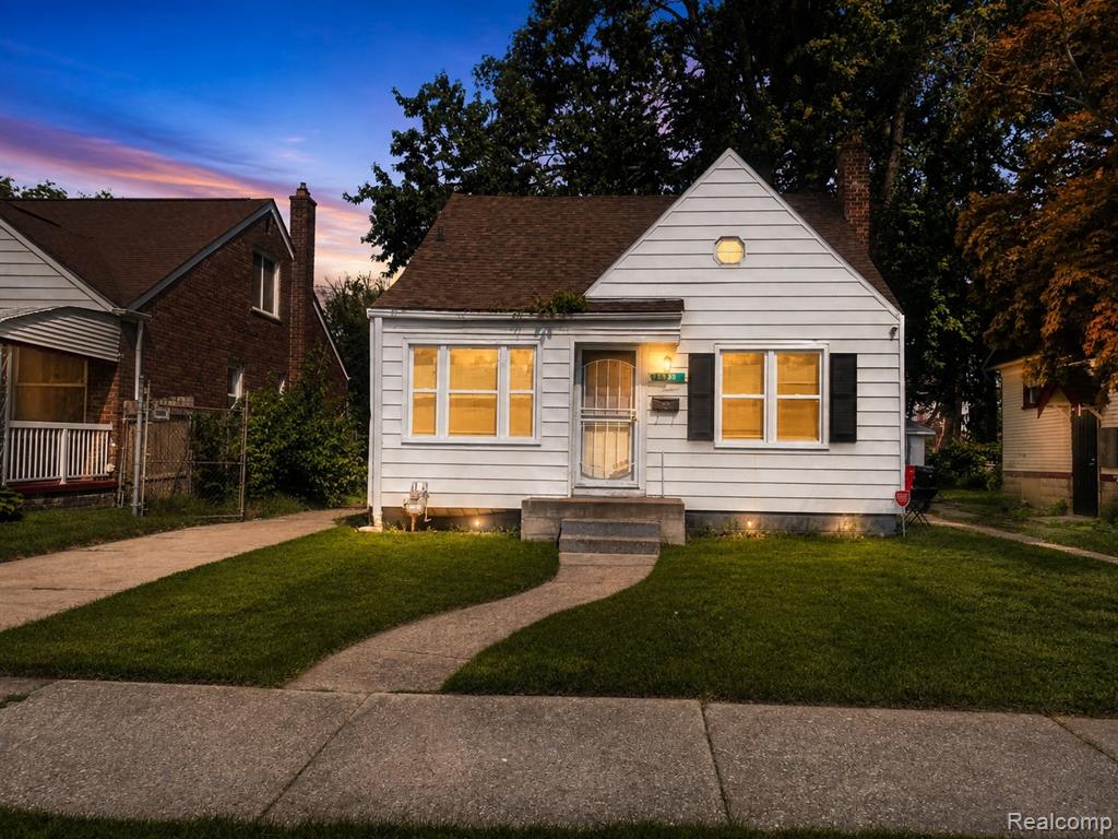 13590 Rutherford Street Property Photo 1
