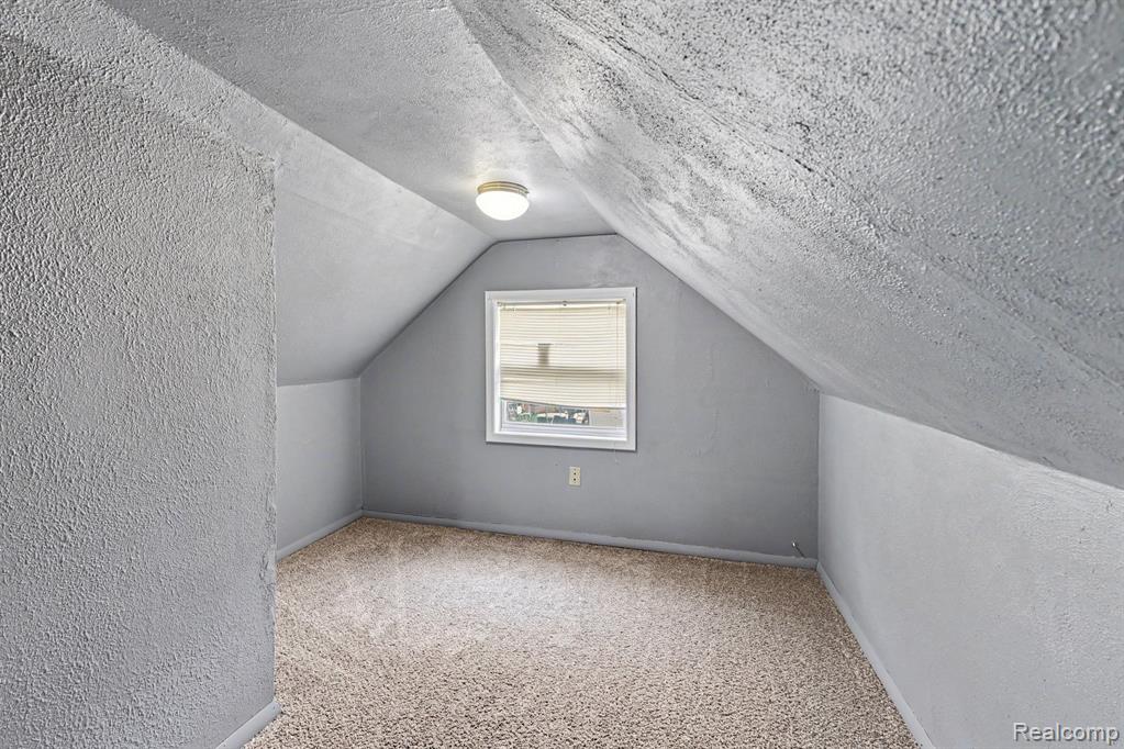 5246 Dania Street Property Photo 17