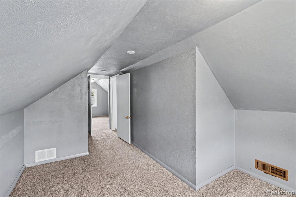 5246 Dania Street Property Photo 18