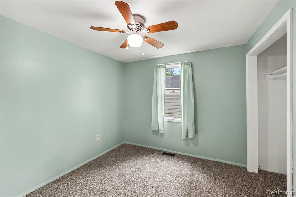 5246 Dania Street Property Photo 19