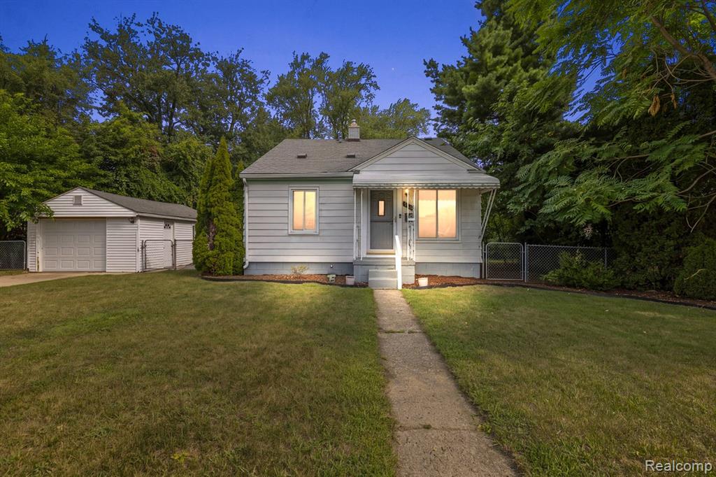 555 Donald Avenue Property Photo 1