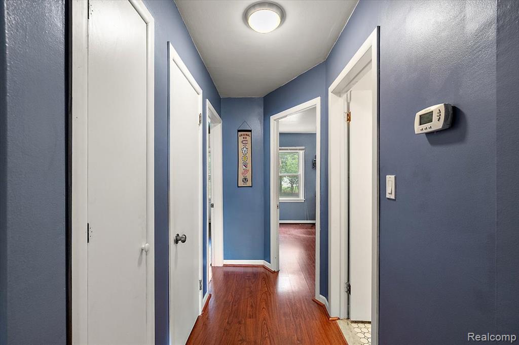 555 Donald Avenue Property Photo 19