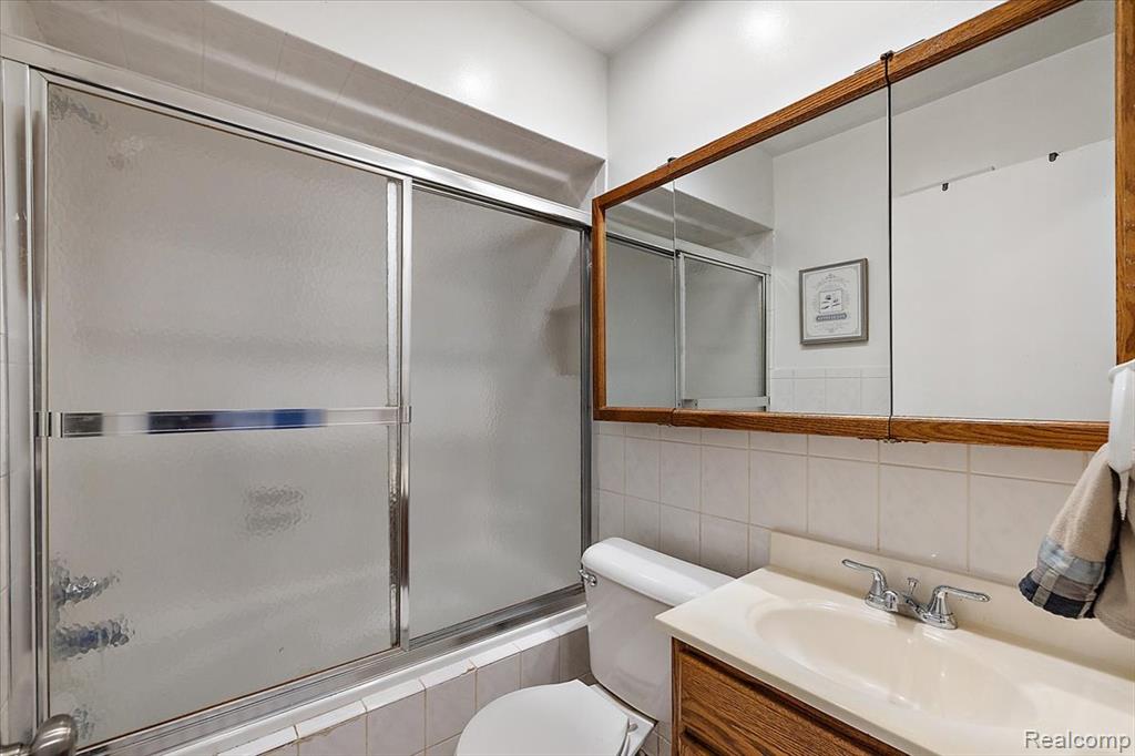 555 Donald Avenue Property Photo 26
