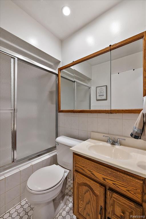 555 Donald Avenue Property Photo 27