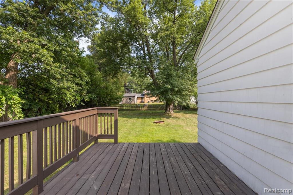 555 Donald Avenue Property Photo 30