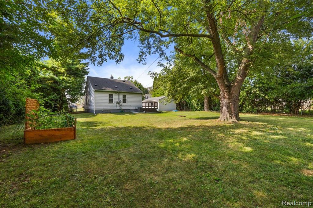 555 Donald Avenue Property Photo 34