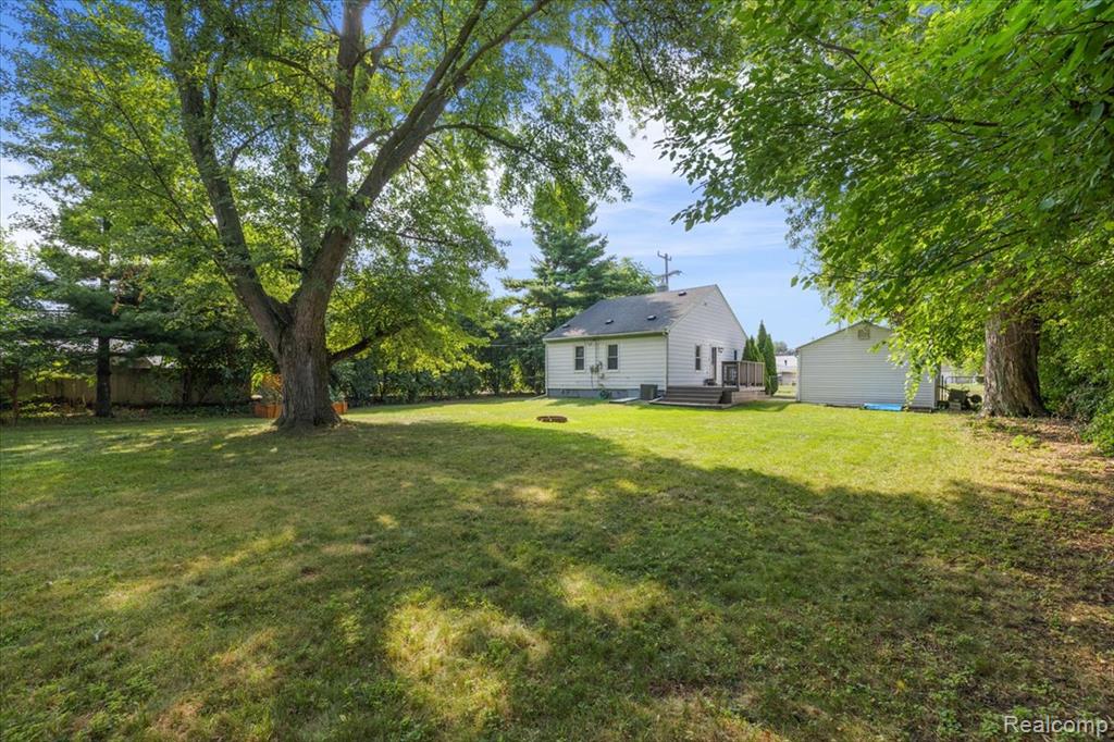 555 Donald Avenue Property Photo 38
