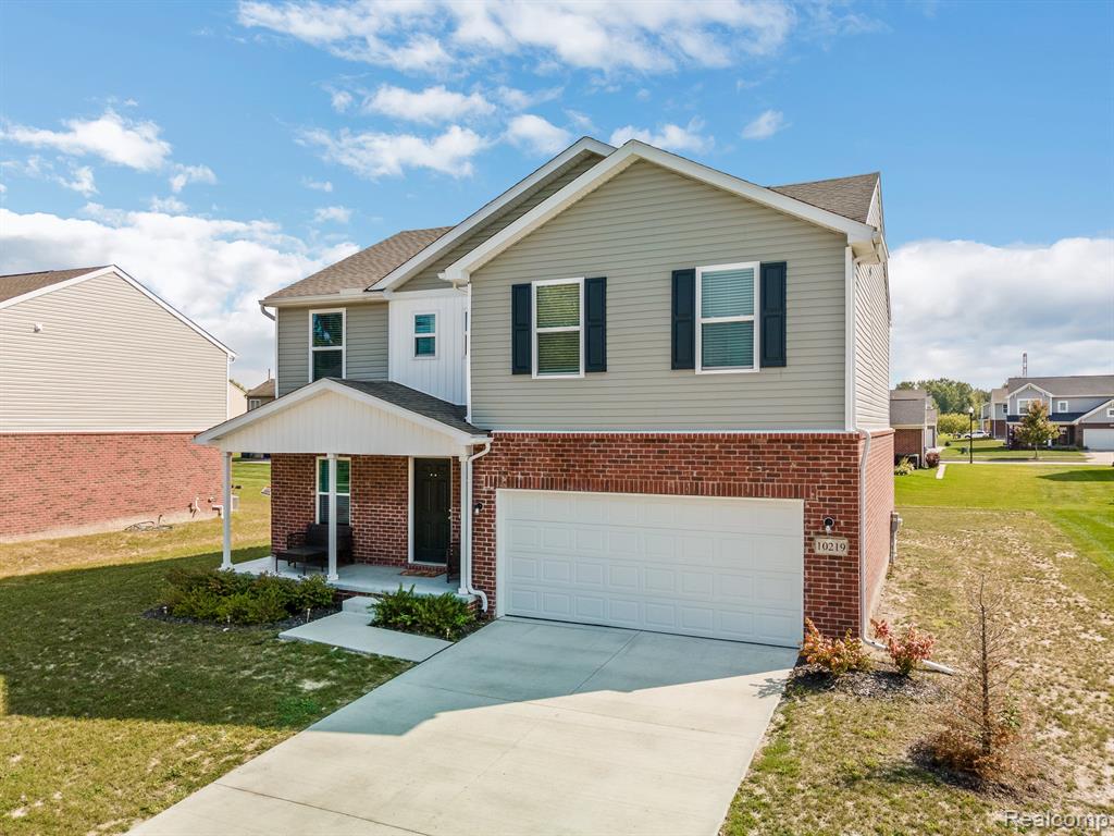 10219 Island Lake Drive Property Photo 3