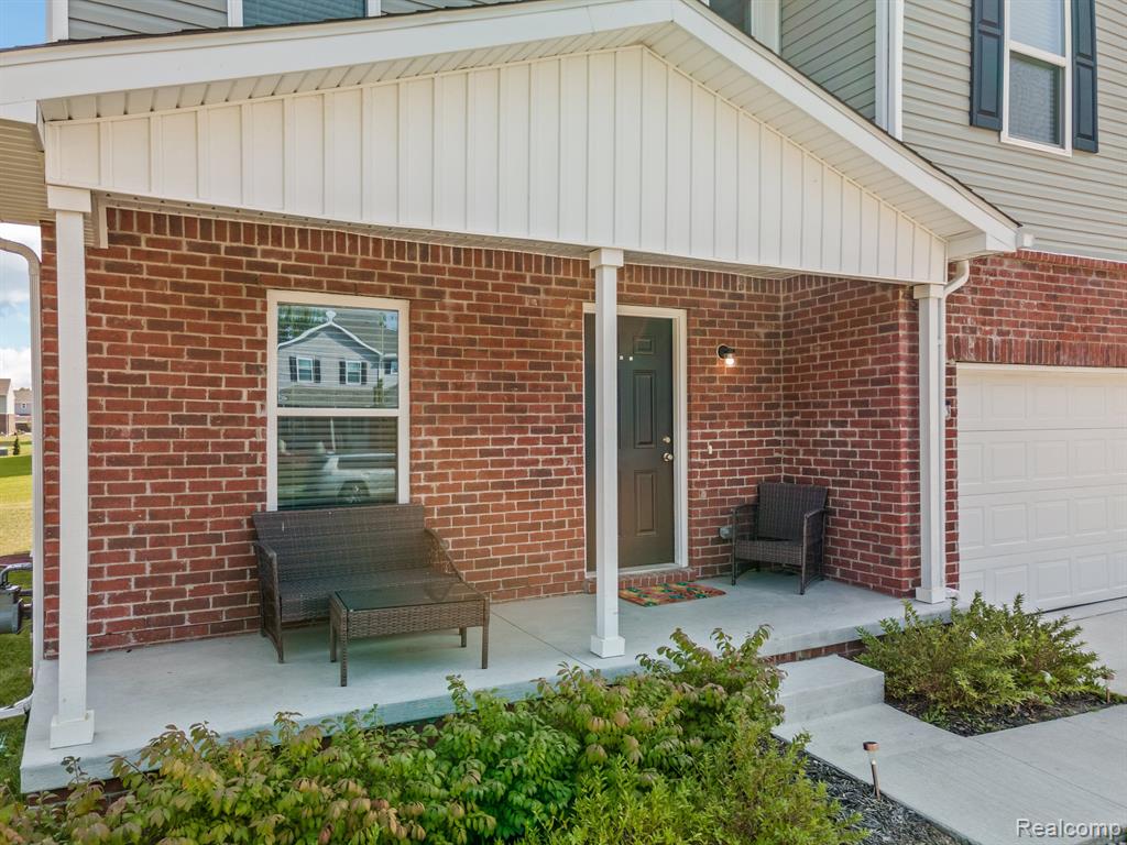 10219 Island Lake Drive Property Photo 4