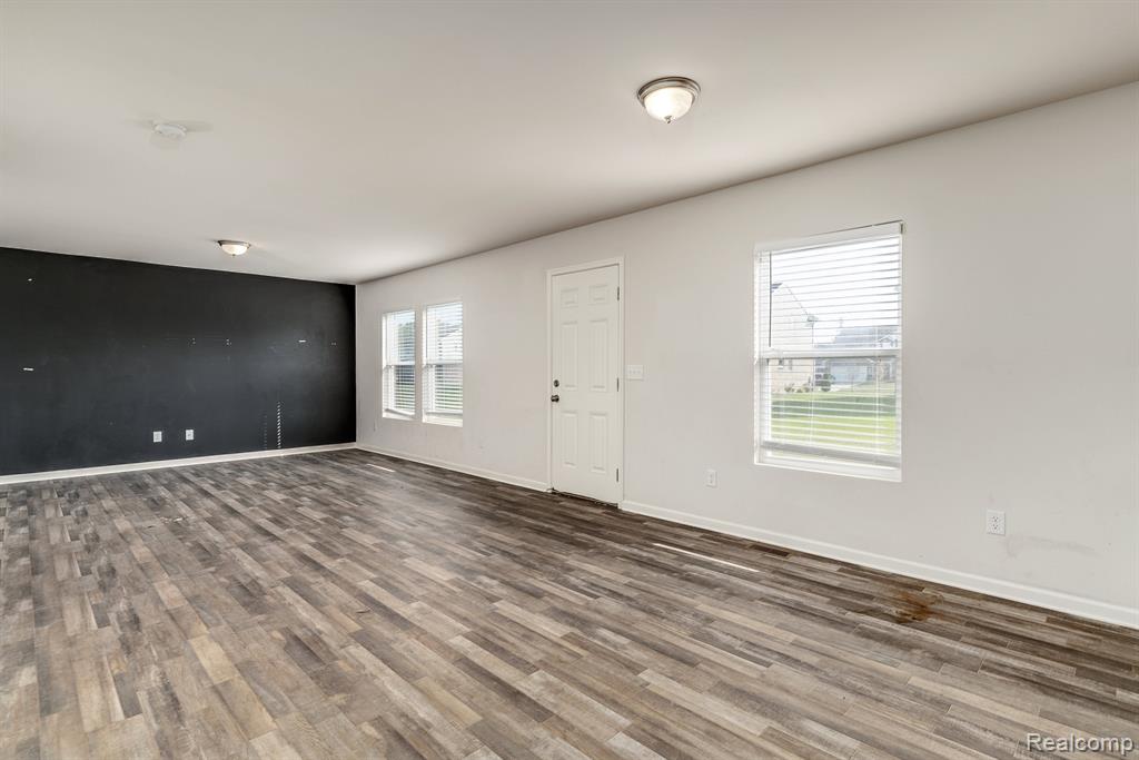 10219 Island Lake Drive Property Photo 5