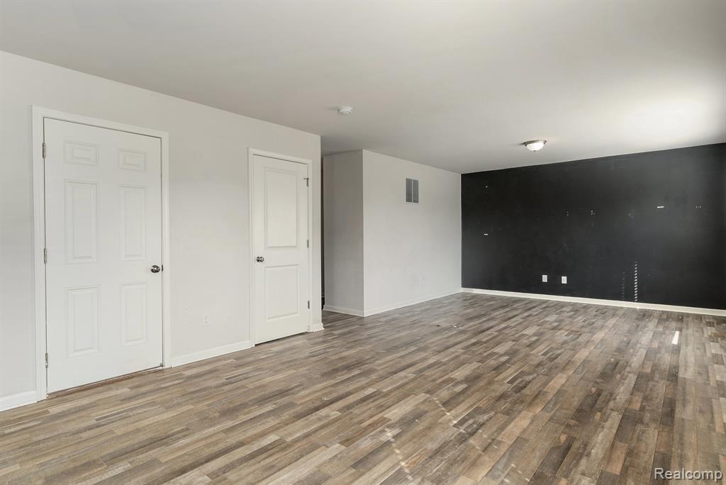 10219 Island Lake Drive Property Photo 6