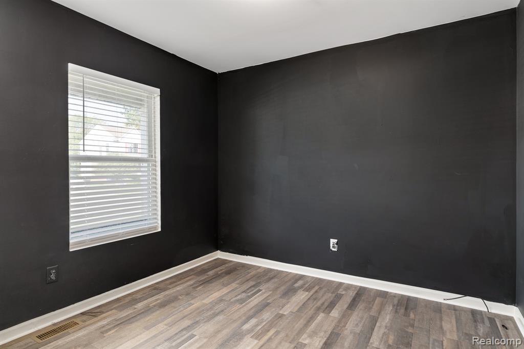 10219 Island Lake Drive Property Photo 15