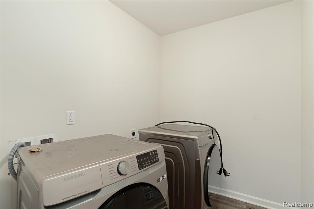 10219 Island Lake Drive Property Photo 25
