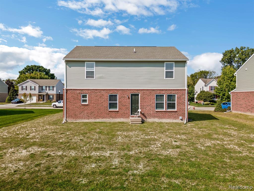 10219 Island Lake Drive Property Photo 32