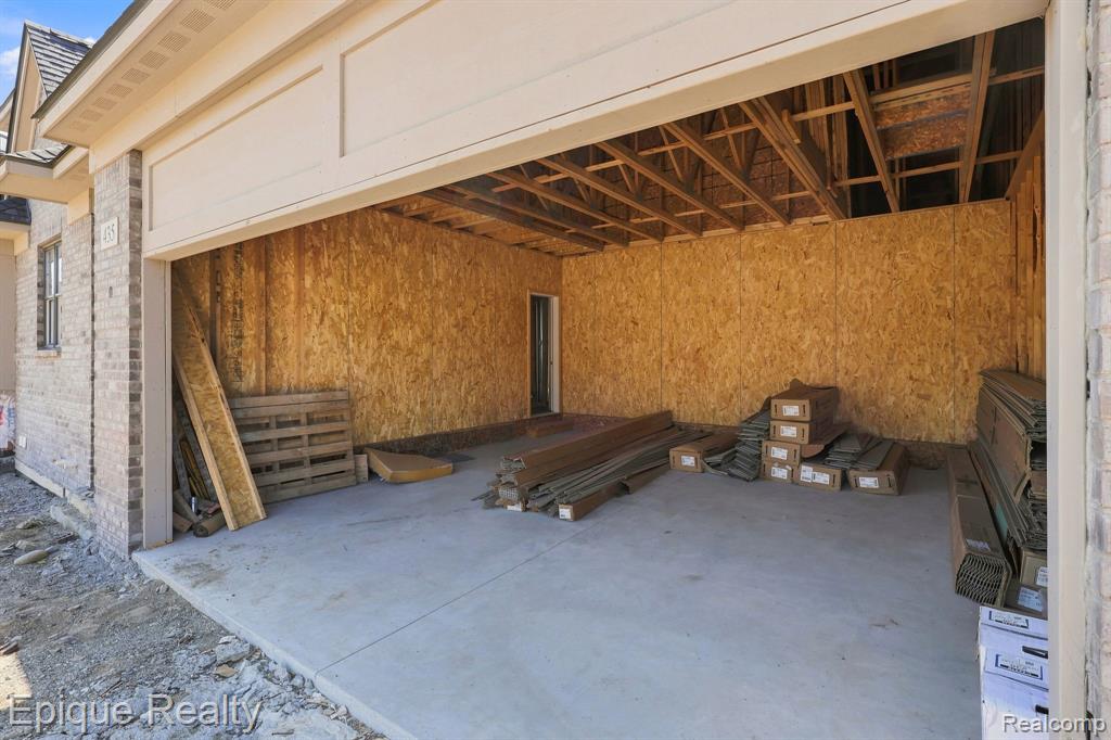 435 Cornerstone Drive Property Photo 3