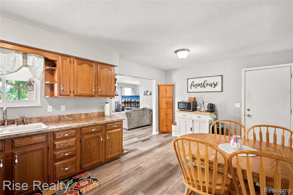 10215 W Frances Road Property Photo 7