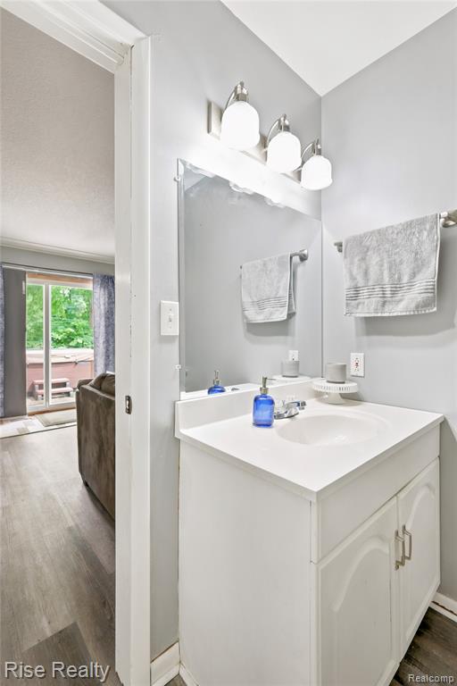10215 W Frances Road Property Photo 13