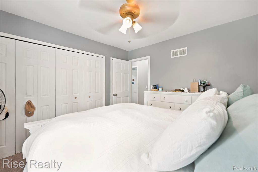 10215 W Frances Road Property Photo 15