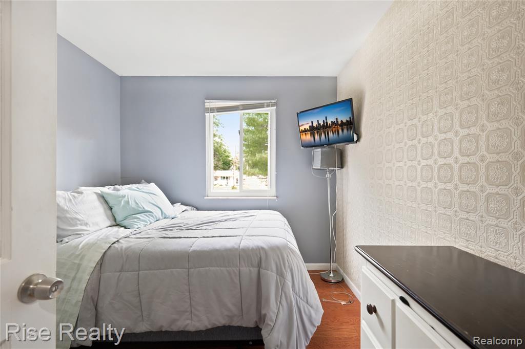 10215 W Frances Road Property Photo 17