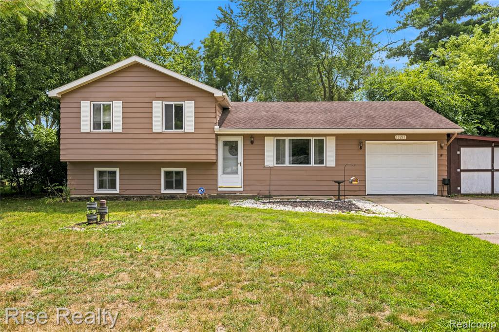 10215 W Frances Road Property Photo 24
