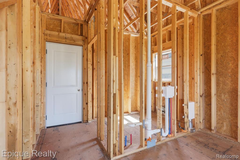 425 Cornerstone Drive Property Photo 4