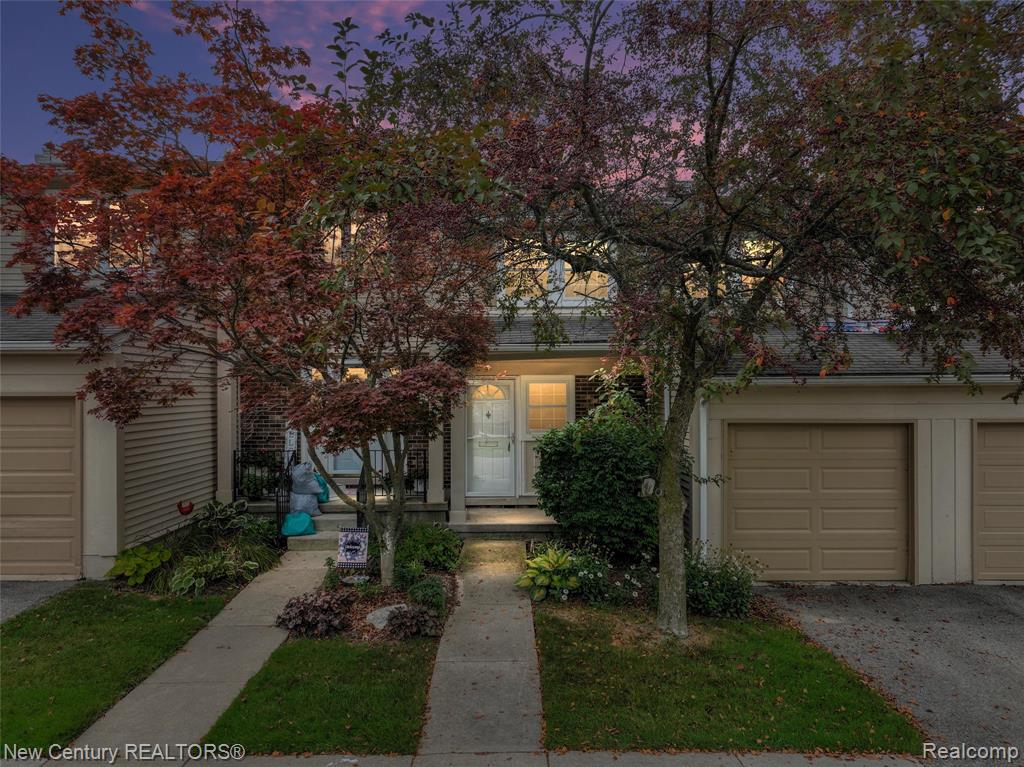 1689 Brentwood Drive Property Photo 1