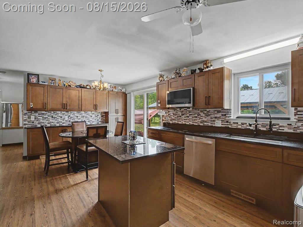 5660 Wright Drive Property Photo 7