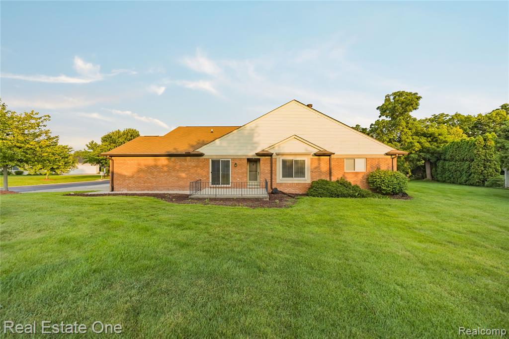 20640 Palm Meadow Drive Property Photo 1