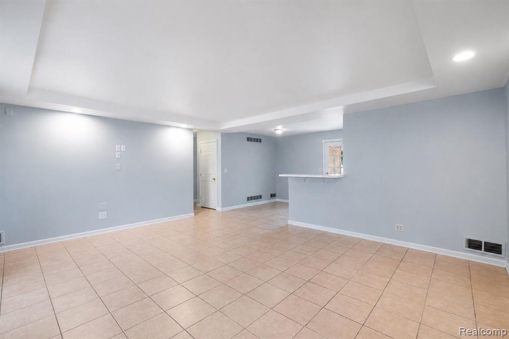 2495 Walce Drive Property Photo 3