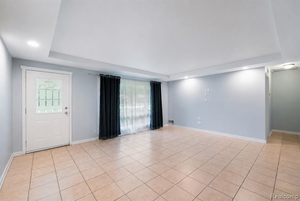2495 Walce Drive Property Photo 5