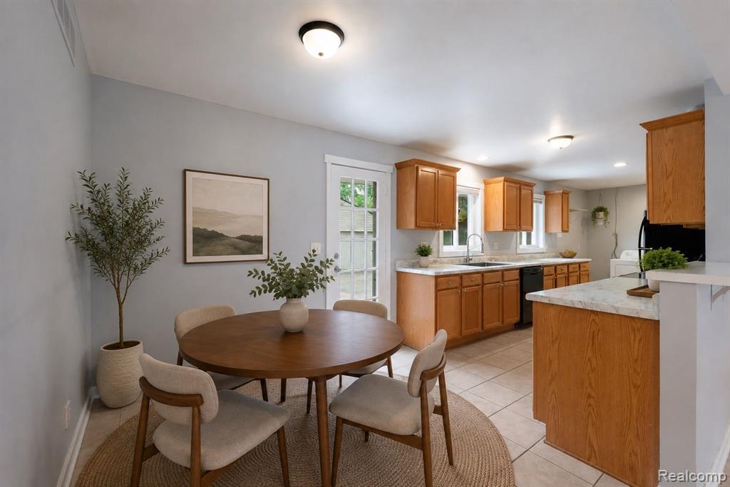 2495 Walce Drive Property Photo 11