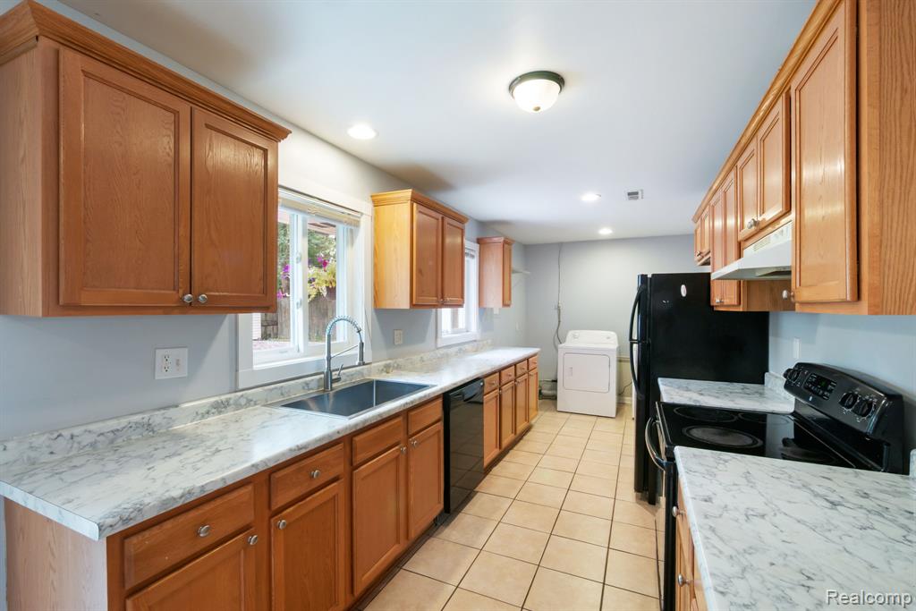 2495 Walce Drive Property Photo 14