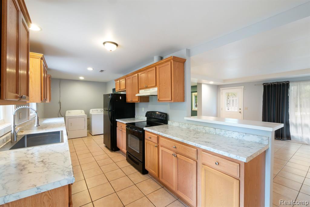 2495 Walce Drive Property Photo 16