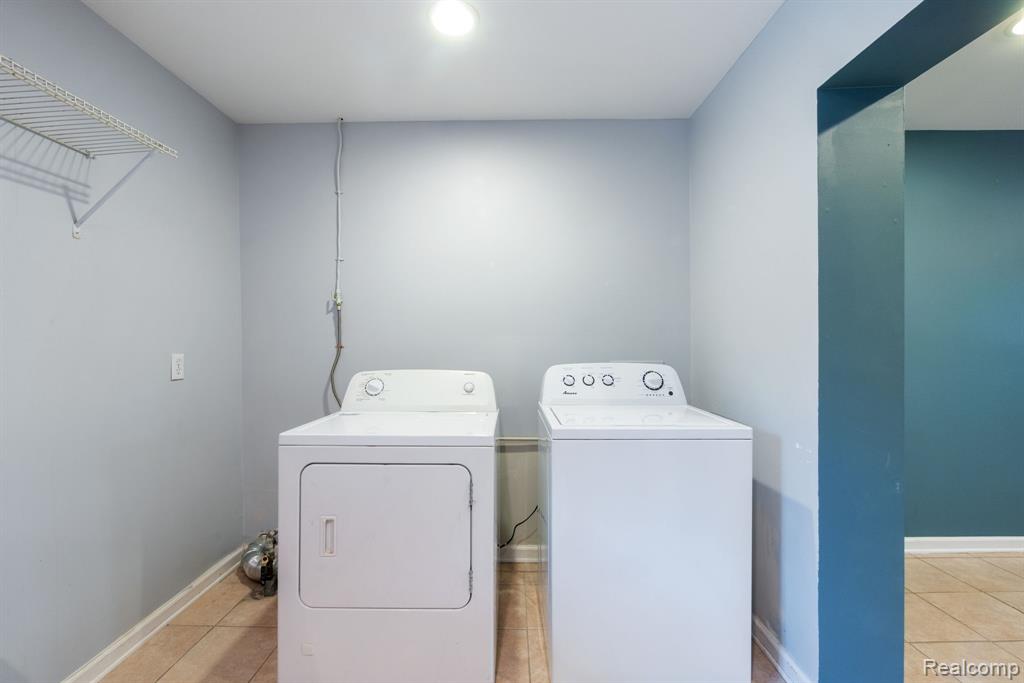 2495 Walce Drive Property Photo 22