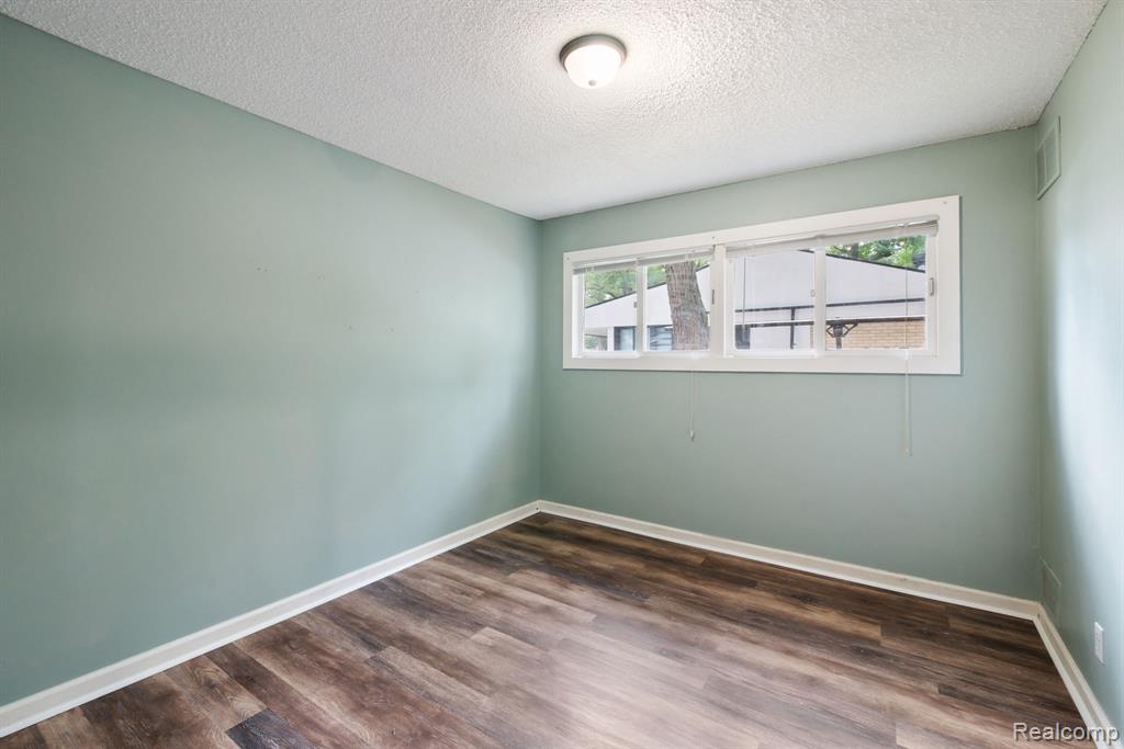 2495 Walce Drive Property Photo 38