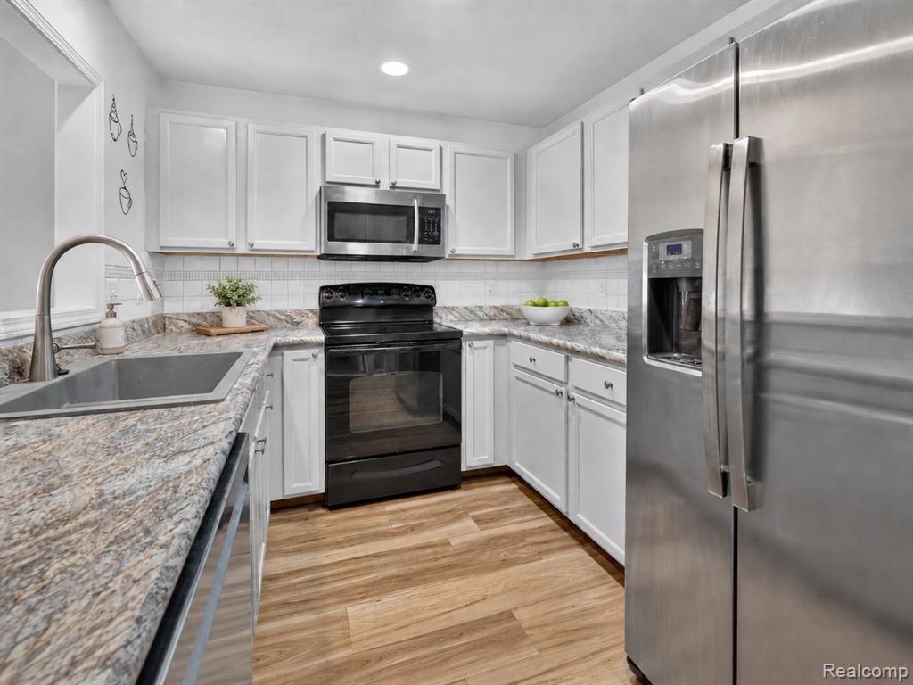 9200 Scenic Way Property Photo 7