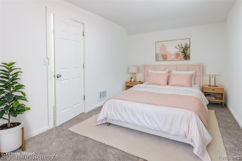 11104 Cloverlawn Street Property Photo 15