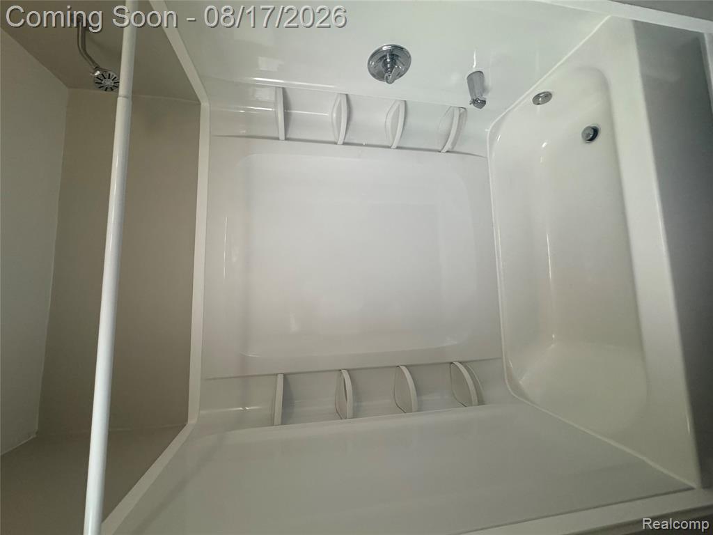 17523 Santa Barbara Drive Property Photo 23