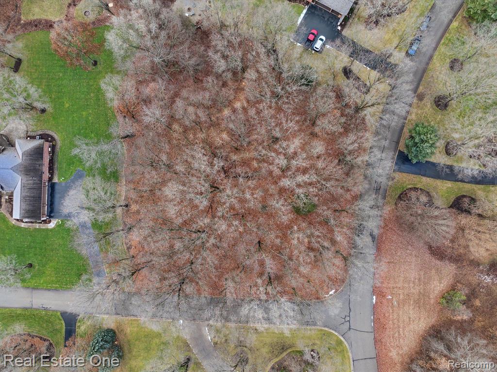2423 Canterwood Property Photo 5